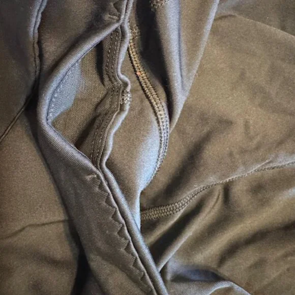 Victoria's Secret 7/8 Black Leggings with Pocket Sz S - Picture 6 of 6